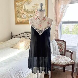 black lace slip dress  Y2K Apt 9 black lace slip dress size small